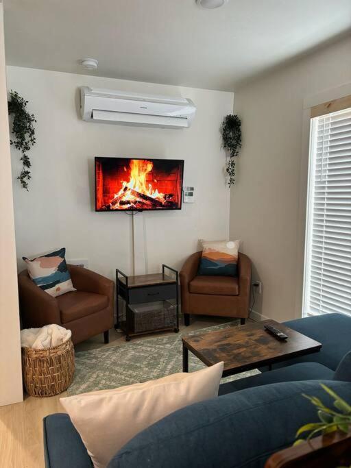 Karkens Container Home Salmon Екстериор снимка