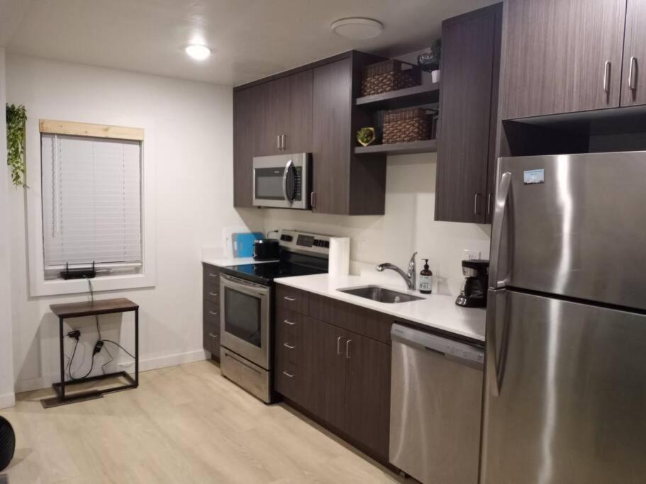 Karkens Container Home Salmon Екстериор снимка